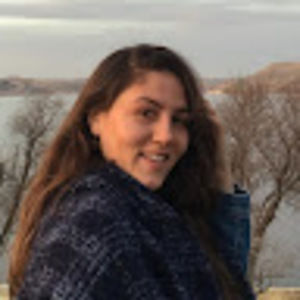 Meet your Posher, Beyza